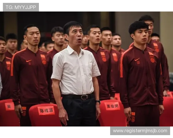 楚天都市报报道国足首次闯入世界杯：中国足球崛起的关键节点与发展路径分析